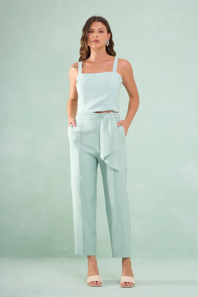 Calça Cenoura Cós Largo Com Faixa Alfaiataria