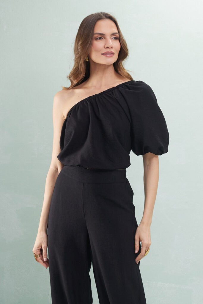 Blusa Manga Única Balonê Viscose Acetinada
