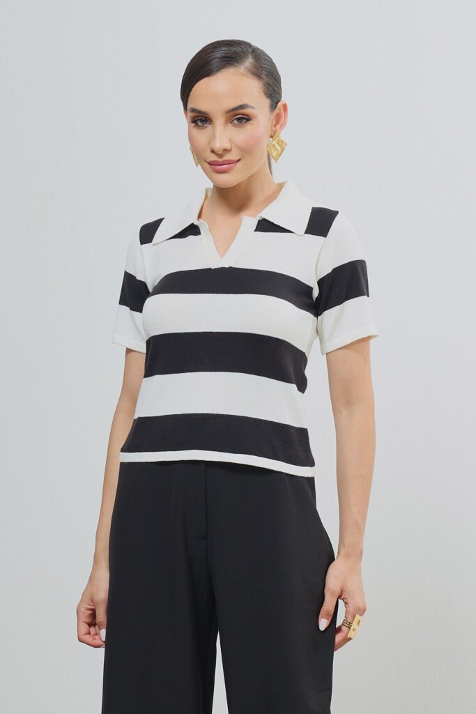 Blusa Polo Com Manga Curta Listrada Tricot