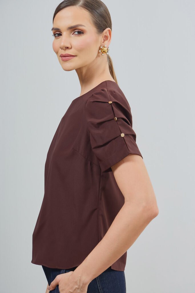 Blusa Decote Redondo Prega e Aboatoamento Manga Crepe