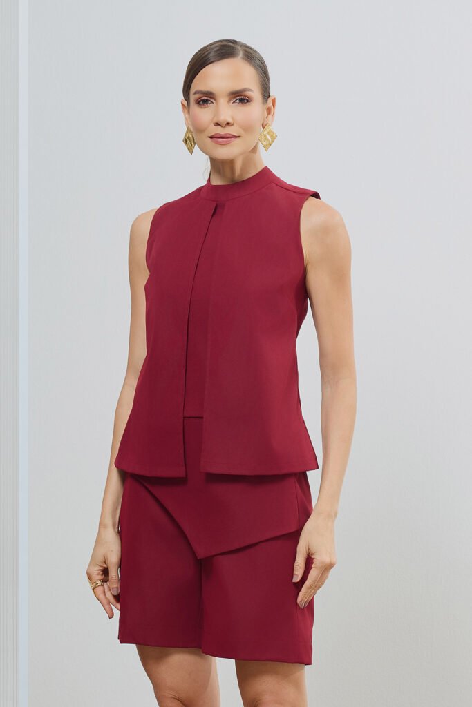 Blusa Gola Alta Sobreposição Alfaiataria Crepe